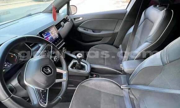 Dieundeu Occasion Renault Clio White Auto in Dakar in Dakar Dieundeu Occasion Renault Clio White Auto in Dakar in Dakar