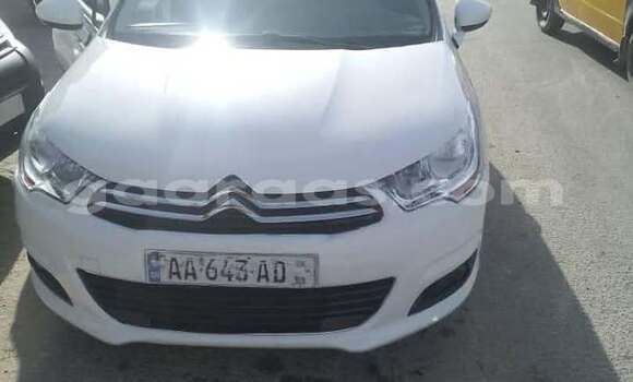 Dieundeu Occasion Citroen C4 White Auto in Dakar in Dakar
