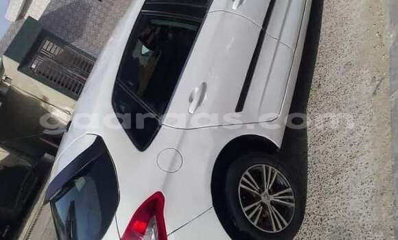 Dieundeu Occasion Citroen C4 White Auto in Dakar in Dakar Dieundeu Occasion Citroen C4 White Auto in Dakar in Dakar