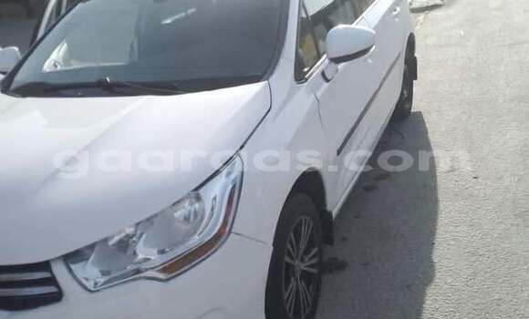 Dieundeu Occasion Citroen C4 White Auto in Dakar in Dakar Dieundeu Occasion Citroen C4 White Auto in Dakar in Dakar