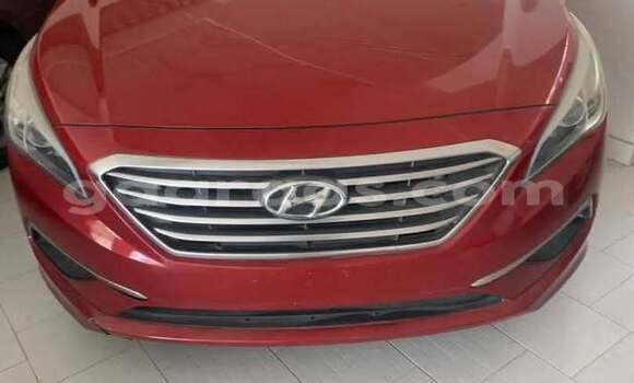 Dieundeu Occasion Hyundai Sonata Red Auto in Dakar in Dakar