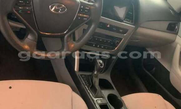 Buy Used Hyundai Sonata Red Car in Dakar in Dakar Buy Used Hyundai Sonata Red Car in Dakar in Dakar