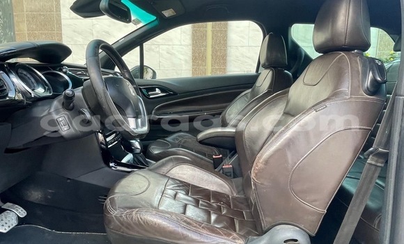 Acheter Occasion Voiture Citroen DS3 Blanc à Dakar, Dakar Acheter Occasion Voiture Citroen DS3 Blanc à Dakar, Dakar