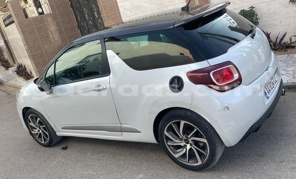 Acheter Occasion Voiture Citroen DS3 Blanc à Dakar, Dakar Acheter Occasion Voiture Citroen DS3 Blanc à Dakar, Dakar