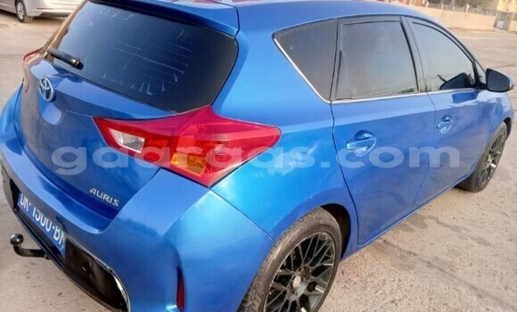 Buy Used Toyota Auris Blue Car in Dakar in Dakar Buy Used Toyota Auris Blue Car in Dakar in Dakar