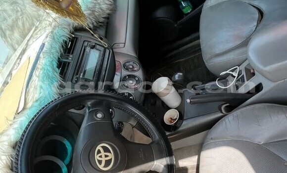 Dieundeu Occasion Toyota Rav 4 White Auto in Dakar in Dakar Dieundeu Occasion Toyota Rav 4 White Auto in Dakar in Dakar