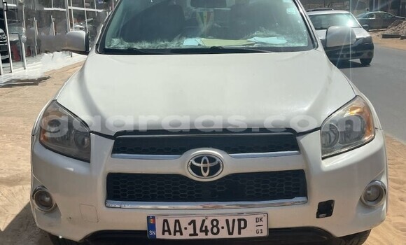 Dieundeu Occasion Toyota Rav 4 White Auto in Dakar in Dakar Dieundeu Occasion Toyota Rav 4 White Auto in Dakar in Dakar