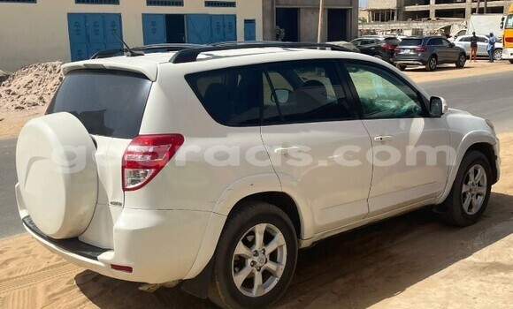 Dieundeu Occasion Toyota Rav 4 White Auto in Dakar in Dakar Dieundeu Occasion Toyota Rav 4 White Auto in Dakar in Dakar