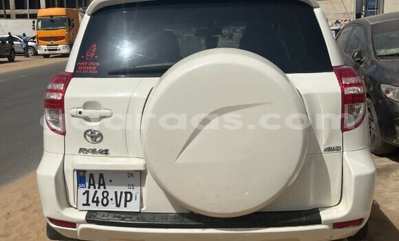 Dieundeu Occasion Toyota Rav 4 White Auto in Dakar in Dakar Dieundeu Occasion Toyota Rav 4 White Auto in Dakar in Dakar