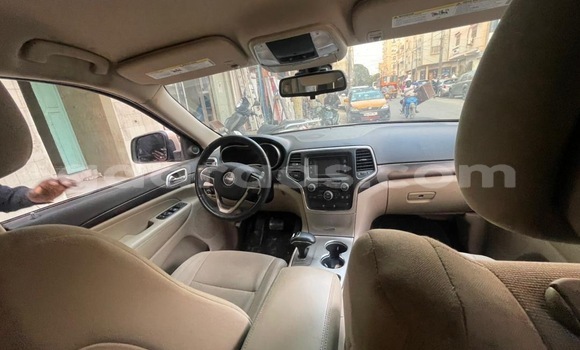 Dieundeu Occasion Jeep Grand Cherokee Beige Auto in Dakar in Dakar Dieundeu Occasion Jeep Grand Cherokee Beige Auto in Dakar in Dakar
