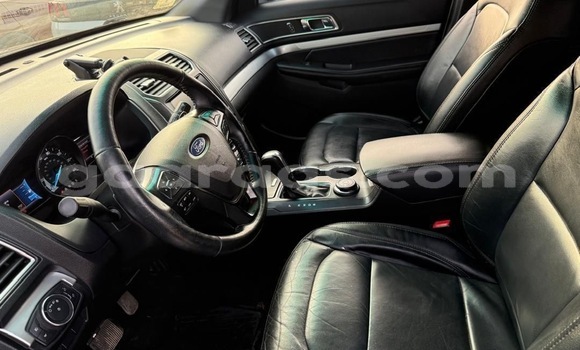 Buy Used Ford Explorer Blue Car in Dakar in Dakar Buy Used Ford Explorer Blue Car in Dakar in Dakar