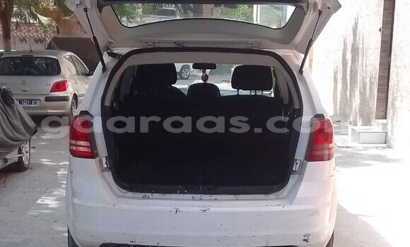 Buy Used Dodge Journey White Car in Dakar in Dakar Buy Used Dodge Journey White Car in Dakar in Dakar