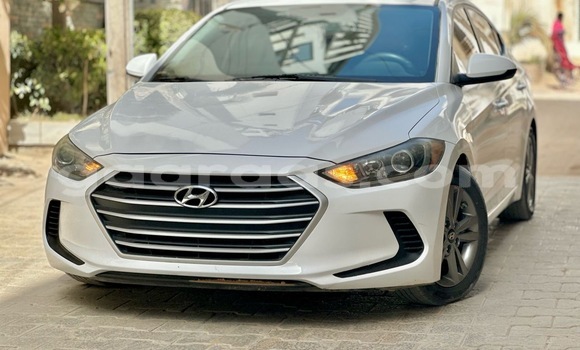 Acheter Import Voiture Hyundai Elantra Blanc à Dakar, Dakar Acheter Import Voiture Hyundai Elantra Blanc à Dakar, Dakar