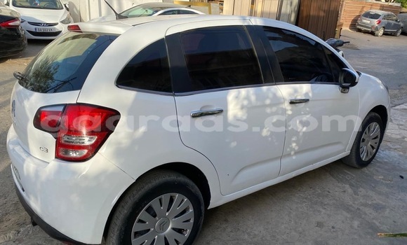 Acheter Occasion Voiture Citroen C3 Blanc à Dakar, Dakar Acheter Occasion Voiture Citroen C3 Blanc à Dakar, Dakar