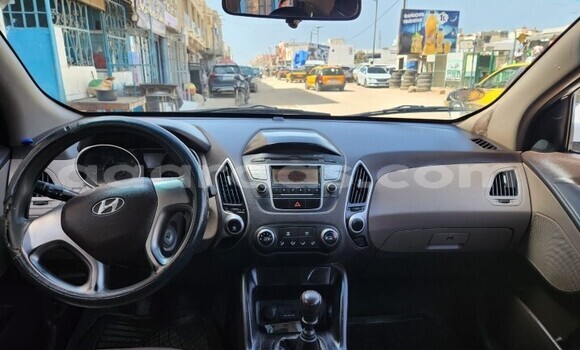 Buy Used Hyundai ix35 White Car in Dakar in Dakar Buy Used Hyundai ix35 White Car in Dakar in Dakar