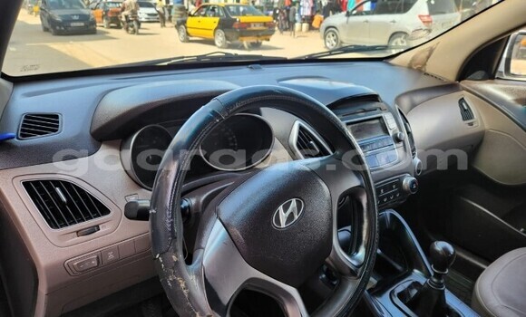 Buy Used Hyundai ix35 White Car in Dakar in Dakar Buy Used Hyundai ix35 White Car in Dakar in Dakar