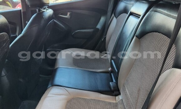 Buy Used Hyundai ix35 White Car in Dakar in Dakar Buy Used Hyundai ix35 White Car in Dakar in Dakar