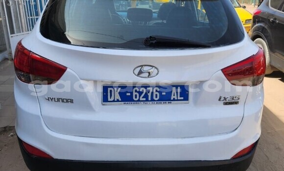 Buy Used Hyundai ix35 White Car in Dakar in Dakar Buy Used Hyundai ix35 White Car in Dakar in Dakar