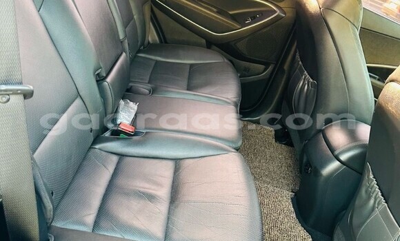 Buy Used Hyundai Santa Fe Blanc Car in Dakar in Dakar Buy Used Hyundai Santa Fe Blanc Car in Dakar in Dakar