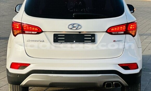Buy Used Hyundai Santa Fe Blanc Car in Dakar in Dakar Buy Used Hyundai Santa Fe Blanc Car in Dakar in Dakar