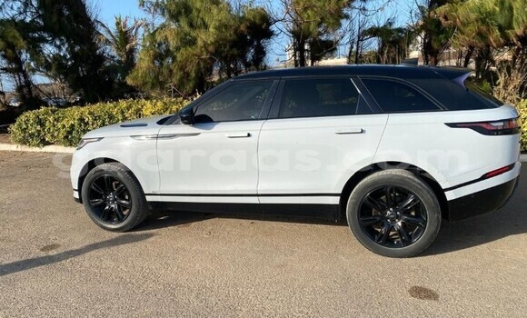 Acheter Occasion Voiture Land Rover Range Rover Velar Blanc à Dakar, Dakar Acheter Occasion Voiture Land Rover Range Rover Velar Blanc à Dakar, Dakar