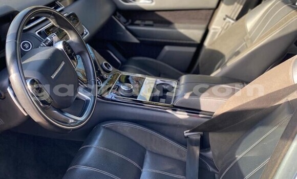 Dieundeu Occasion Land Rover Range Rover Velar White Auto in Dakar in Dakar Dieundeu Occasion Land Rover Range Rover Velar White Auto in Dakar in Dakar