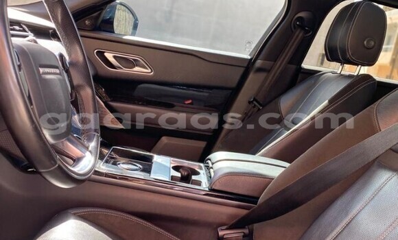 Dieundeu Occasion Land Rover Range Rover Velar White Auto in Dakar in Dakar Dieundeu Occasion Land Rover Range Rover Velar White Auto in Dakar in Dakar