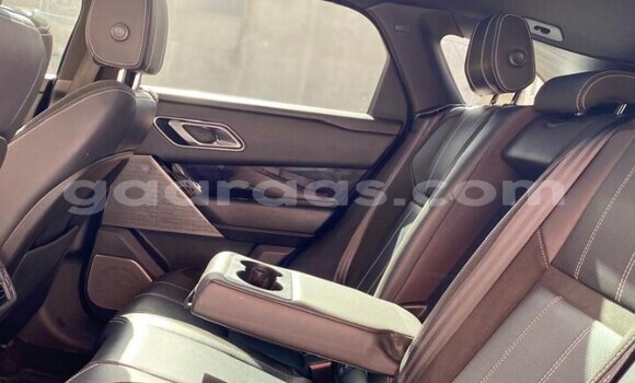 Dieundeu Occasion Land Rover Range Rover Velar White Auto in Dakar in Dakar Dieundeu Occasion Land Rover Range Rover Velar White Auto in Dakar in Dakar