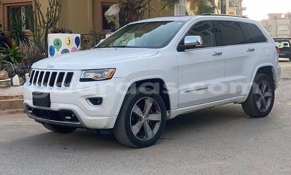 Dieundeu Occasion Jeep Grand Cherokee Blanc Auto in Dakar in Dakar Dieundeu Occasion Jeep Grand Cherokee Blanc Auto in Dakar in Dakar