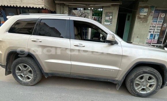 Dieundeu Occasion Jeep Grand Cherokee Beige Auto in Dakar in Dakar Dieundeu Occasion Jeep Grand Cherokee Beige Auto in Dakar in Dakar