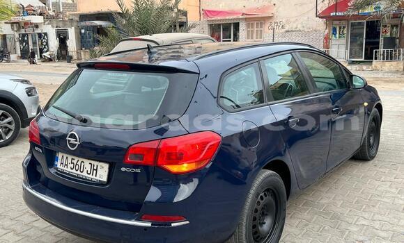 Buy Used Opel Astra Blue Car in Dakar in Dakar Buy Used Opel Astra Blue Car in Dakar in Dakar