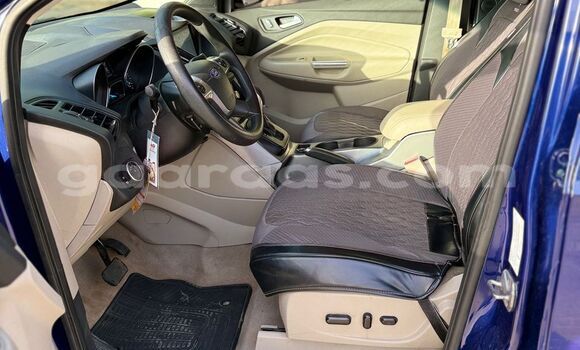 Acheter Occasion Voiture Ford Escape Bleu à Dakar, Dakar Acheter Occasion Voiture Ford Escape Bleu à Dakar, Dakar