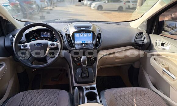 Acheter Occasion Voiture Ford Escape Bleu à Dakar, Dakar Acheter Occasion Voiture Ford Escape Bleu à Dakar, Dakar
