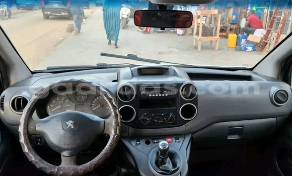 Dieundeu Occasion Citroen Berlingo White Auto in Dakar in Dakar Dieundeu Occasion Citroen Berlingo White Auto in Dakar in Dakar