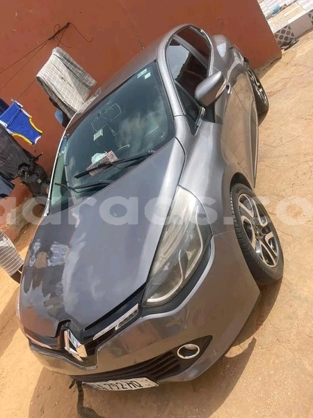 Big with watermark renault clio dakar dakar 31324