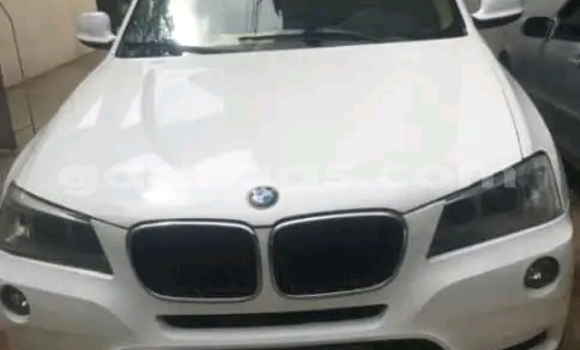 Dieundeu Occasion BMW X3 White Auto in Dakar in Dakar Dieundeu Occasion BMW X3 White Auto in Dakar in Dakar