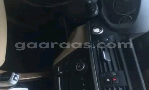 Dieundeu Occasion BMW X3 White Auto in Dakar in Dakar Dieundeu Occasion BMW X3 White Auto in Dakar in Dakar