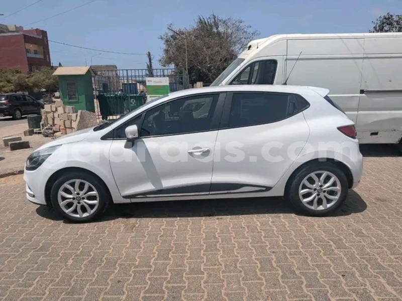 Big with watermark renault clio dakar dakar 31331