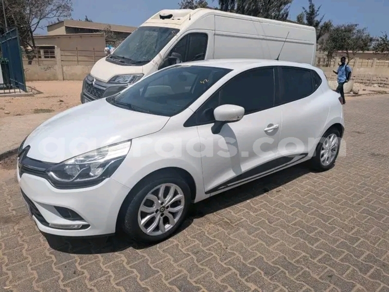 Big with watermark renault clio dakar dakar 31331