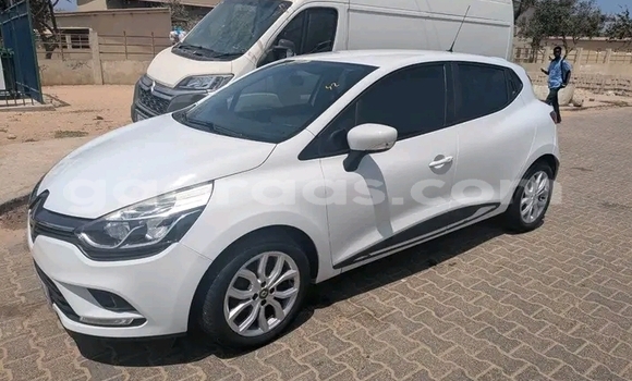 Dieundeu Occasion Renault Clio Blanc Auto in Dakar in Dakar Dieundeu Occasion Renault Clio Blanc Auto in Dakar in Dakar