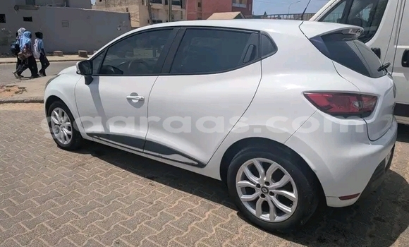 Dieundeu Occasion Renault Clio Blanc Auto in Dakar in Dakar Dieundeu Occasion Renault Clio Blanc Auto in Dakar in Dakar
