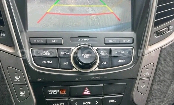 Dieundeu Occasion Hyundai Santa Fe Blanc Auto in Dakar in Dakar Dieundeu Occasion Hyundai Santa Fe Blanc Auto in Dakar in Dakar