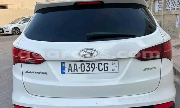 Dieundeu Occasion Hyundai Santa Fe White Auto in Dakar in Dakar Dieundeu Occasion Hyundai Santa Fe White Auto in Dakar in Dakar