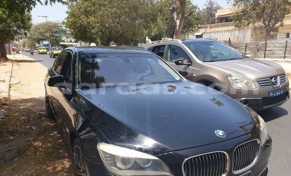 Buy Used BMW 700 Blue Car in Dakar in Dakar Buy Used BMW 700 Blue Car in Dakar in Dakar