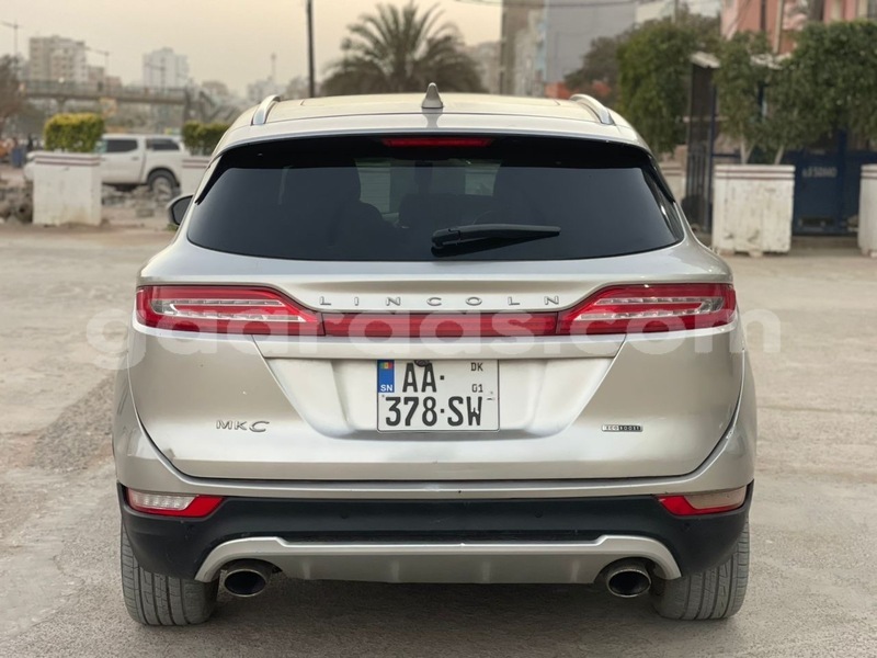 Big with watermark lincoln mkc dakar dakar 31667