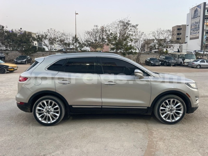 Big with watermark lincoln mkc dakar dakar 31667