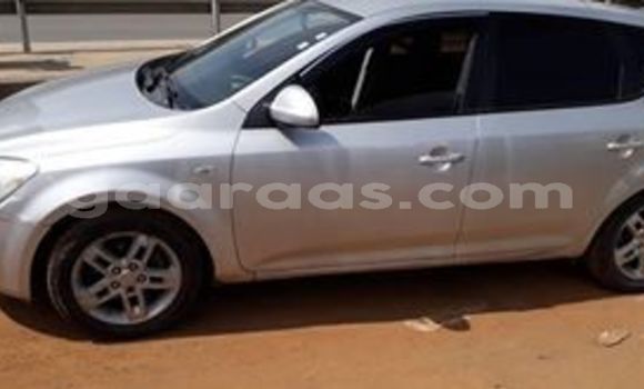 Dieundeu Occasion Kia Cee'd Silver Auto in Dakar in Dakar Dieundeu Occasion Kia Cee'd Silver Auto in Dakar in Dakar