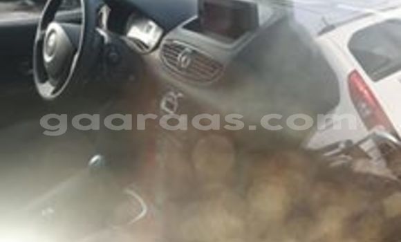 Dieundeu Occasion Renault Clio White Auto in Dakar in Dakar Dieundeu Occasion Renault Clio White Auto in Dakar in Dakar