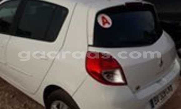 Dieundeu Occasion Renault Clio White Auto in Dakar in Dakar Dieundeu Occasion Renault Clio White Auto in Dakar in Dakar