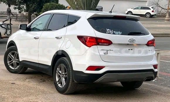 Dieundeu Occasion Hyundai Santa Fe White Auto in Dakar in Dakar
